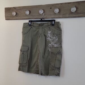 Vintage GAP Khaki Cargo Skirt with Floral Detail SZ